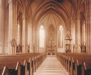 Das Innere der Kirche im Originalzustand; Foto von 1896