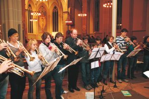 Der Walldorfer Posaunenchor bei der „Langen Nacht der Kirche“ (Foto: Pfeifer)