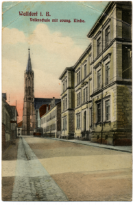 Blick auf die Kirche von der Bahnhofstraße